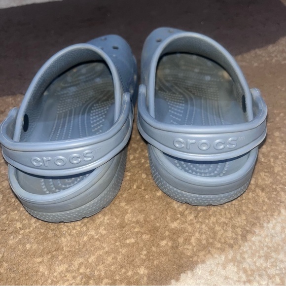 Crocs / gray in color m/6 & women/8 - Picture 4 of 4